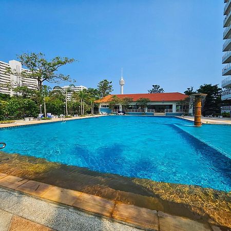 View Talay 5 Jomtien Beachfront Pattaya Luaran gambar