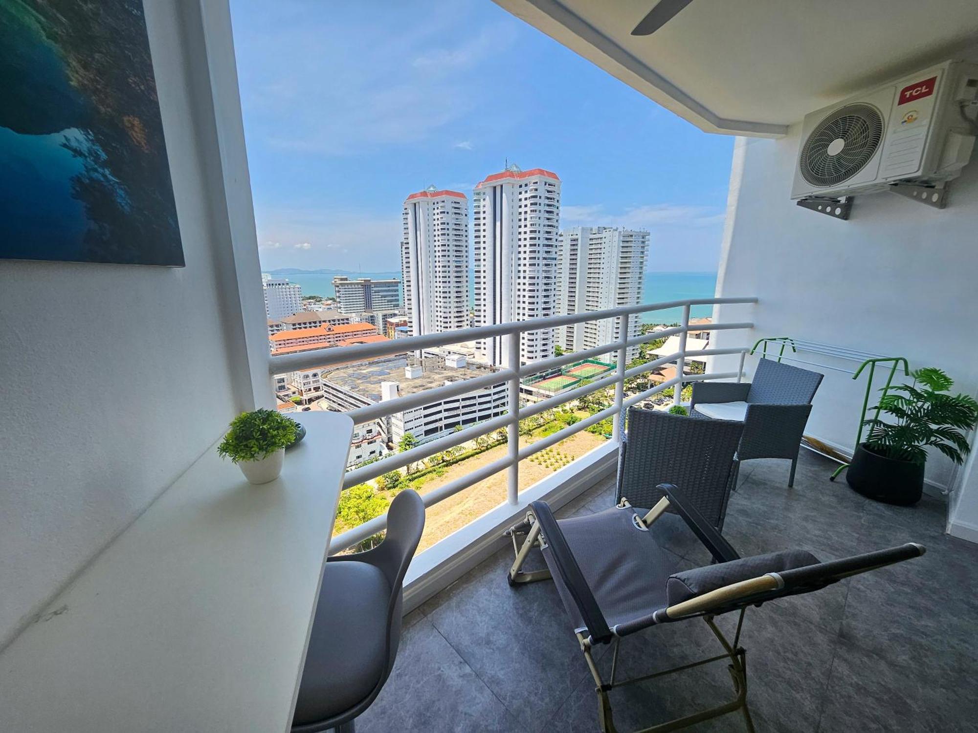 View Talay 5 Jomtien Beachfront Pattaya Luaran gambar
